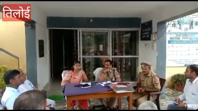 अमेठी,जायस

त्योहारों के मद्देनजर शांति सुरक्षा व्यवस्था को देखते हुए उप जिलाधिकारी फाल्गुनी सिंह व क्षेत्राधिकारी डॉ अज