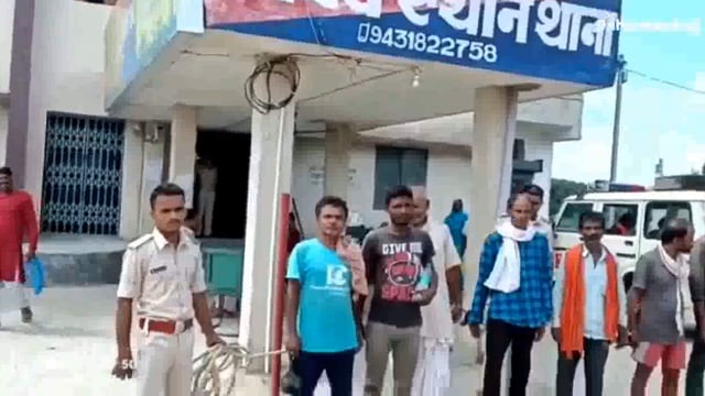 8 पियक्कड़, एक दुष्कर्मी चढ़ा पुलिस के हत्थे, 280 बोतल नेपाली शराब जब्त