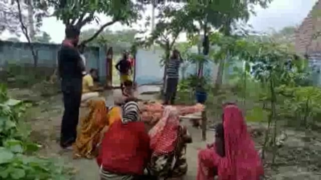 इलाज के लिए घर से निकला था रेलवे ट्रक के पास शव