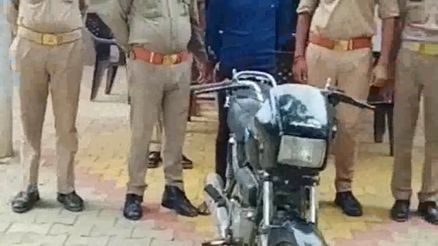 सुरीर पुलिस को मिली बड़ी सफलता, बाइक चोर पकड़ा