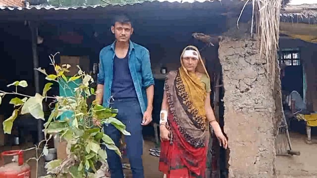 गरीब के आशियाने को नहीं मिला सरकार की ओर से अनुदान बरसात की वजह धराशाई हुआ मकान