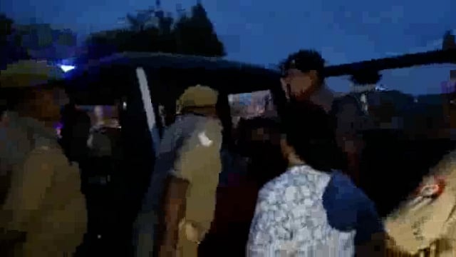 एसपी सुधा सिंह ने किया पीआरवी वाहन चेक