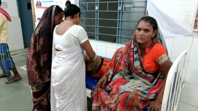 शराब के नशे में सामूहिक रास्ता को लेकर हुई मारपीट जिसमें एक ही परिवार के 3 लोग हुए घायल