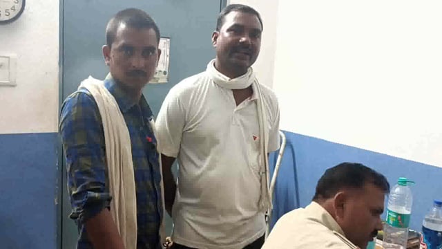 मानिकपुर थाना क्षेत्र मुस्तफापुर से मानिकपुर थाना पुलिस ने दो शराबी को किया गिरफ्तार