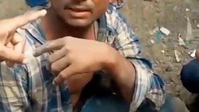 बच्चा चोर समझ कर युवक की पिटाई का वीडियो सोसल मीडिया पर हुआ वायरल।