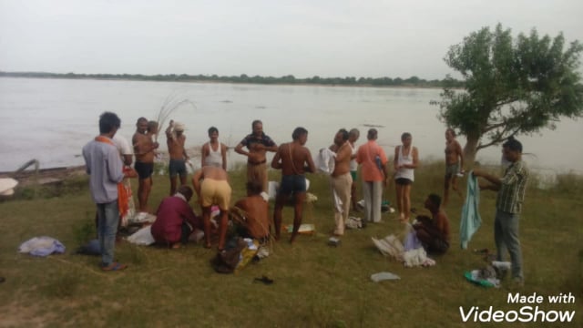 पितृ विषर्जन पर पूजा अर्चना कर पितरों को किया विदा