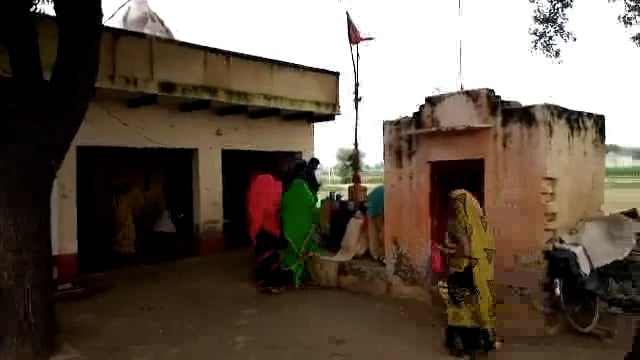 नवरात्रि में कीचड़ गंदगी के मध्य से कैसे पहुंचे ?अखंड पथवारी मंदिर श्रद्धालु: 