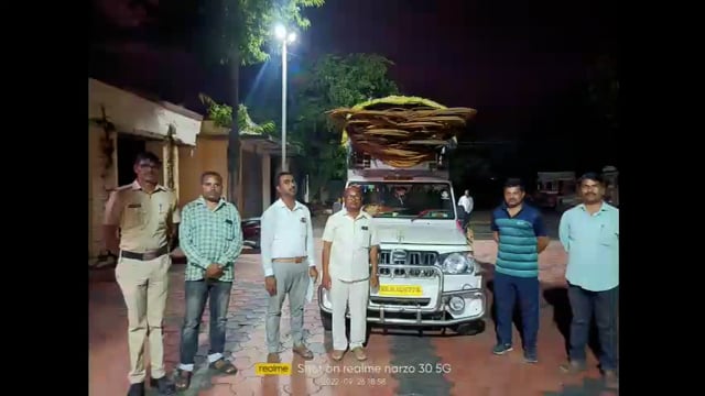 मिटकी येथून चोरीस गेलेली दोन टन सळई  चोरट्यांसकट सांगोला पोलिसांनी घेतली ताब्यात


