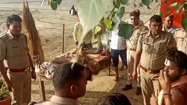 संदिग्ध परिस्थितियों में साधु का मृत शव मिला हत्या या मौत पुलिस लगी गुत्थी को सुलझाने में