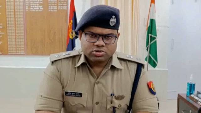 जिले में 21 गैंगों के 70 सदस्यों की होगी विशेष निगरानी इटवा में पुलिस अधीक्षक अमित कुमार आनंद ।