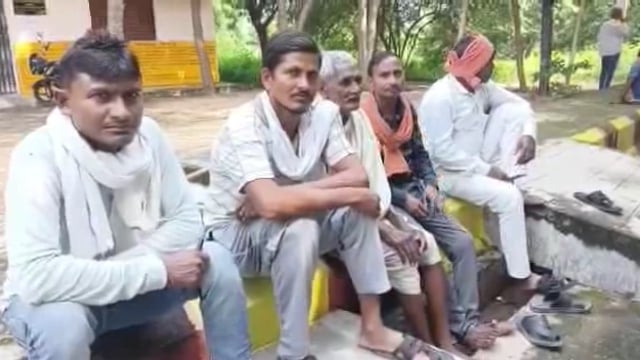 अतिवृष्टि से खराब हुई फसल का मुआवजा दिलाने की मांग