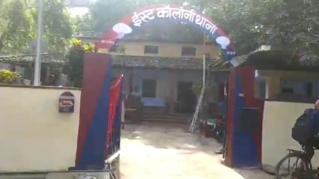 दुर्गा पूजा को लेकर थाना अध्यक्ष ने विभिन्न बैंकों में की जांच , संदिग्ध पर रहेगी पैनी नजर 