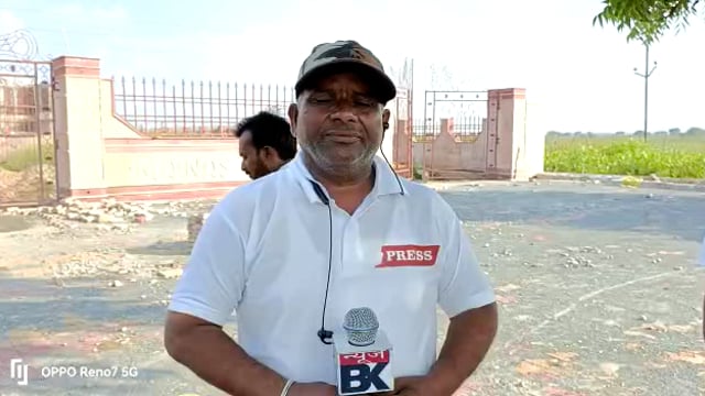 जालौन

बालीवुड अभिनेताओंओऔर फिल्म निर्माताओं के दीवाने से मिलिए 