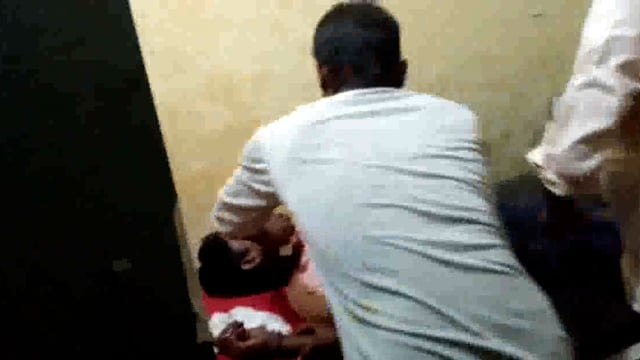 रात आठ बजे मार्ग दुर्घटना में घायल पहुंचा सामुदायिक स्वास्थ्य केंद्र सिरसिया नहीं हुआ इलजा ।