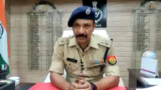 रायबरेली रिजर्व पुलिस लाइन में परेड के दौरान हुई प्रतियोगिता के संबंध में पुलिस अधीक्षक आलोक प्रियदर्शी ने दी जानकारी।