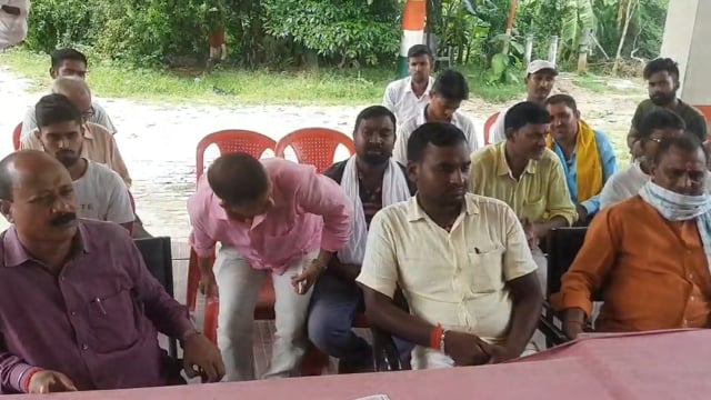 चानन  : चानन थाना परिसर में दुर्गा पूजा को लेकर शांति समिति का बैठक आयोजित। 