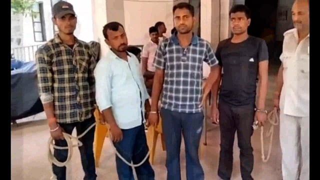 शराब के नशे में हंगामा कर रहे कुर्थिया गांव के तीन शराबी गिरफ्तार