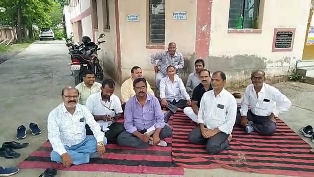 जालौन

जीवन वीमा निगम के अभिकर्ताओं ने की हड़ताल
10 सूत्रीय मांगों को लेकर रहे हड़ताल पर 