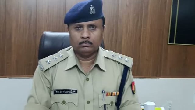 थाना कोतवाली अन्तर्गत ग्राम अजंनपुर मे कुएं मे गिरे एक व्यक्ति का सकुशल रेस्क्यू करने के सम्बन्ध मे क्षेत्राधिकारी सदर द