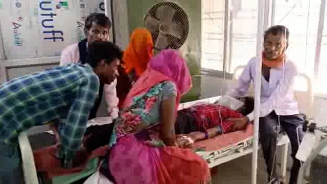 ससुरालियों की प्रताड़ना से परेशान नवविवाहिता ने फाँसी लगाकर की जान देने की कोशिश