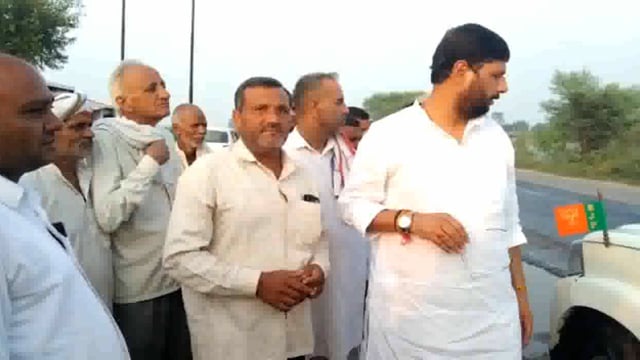 क्षेत्रीय विधायक ने यमुना नदी डूब क्षेत्र का किया निरीक्षण मुआवजा दिलवाए जाने का दिया आश्वासन