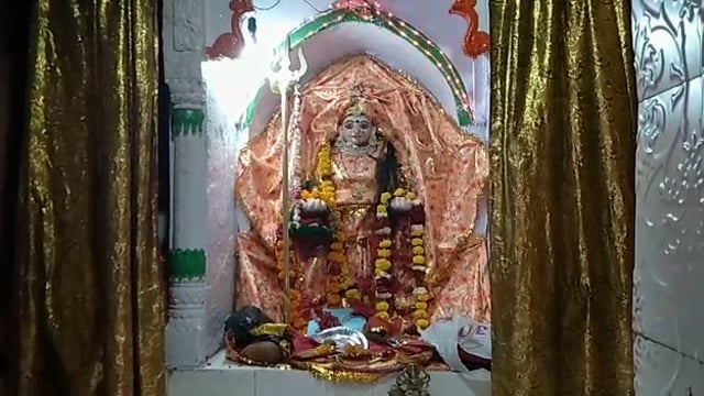 आज़ नवरात्र का छठा दिन है और आज़ दर्शन कीजिए जालौन नगर क्षेत्र में स्थित प्राचीन छोटी माता मंदिर के 