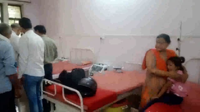 माट नोहझील  रोड पर बाइक साइकिल में हुई भिड़ंत चार हुए घायल