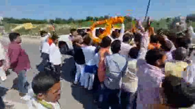 नगर निगम चुनाव में झांसी के सह प्रभारी बनाए गए पूर्व इटवा विधायक व पूर्व बेसिक शिक्षा मंत्री सतीश द्विवेदी ।