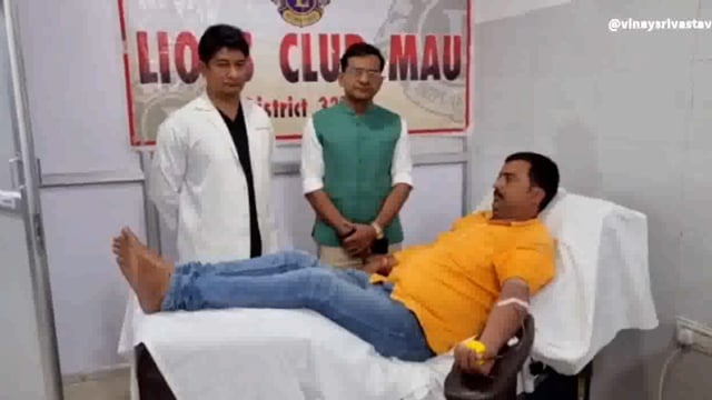 लायंस क्लब मऊ की तरफ से रक्तदान शिविर का आयोजन किया गया