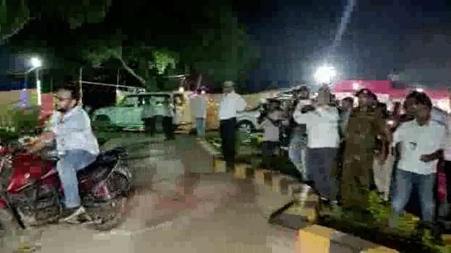 जिले का एकमात्र ड्राइविंग स्कूल का जिलाधिकारी ने दीप प्रज्वलित कर किया उद्घाटन, डीटीसी संजय कुमार सहित कई उपस्थित थे