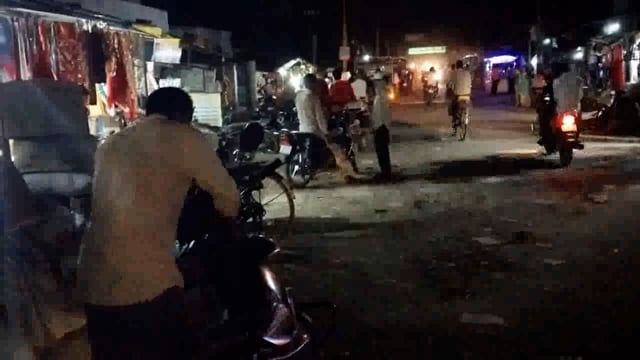 शारदीय नवरात्र में हो रही अघोषित बिजली कटौती से लोग परेशान#Prayagraj 