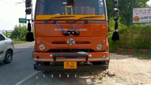 स्कूटी सवार महिला अध्यापिका को कंटेनर ने रौंदा उपचार के दौरान हुयी मौत