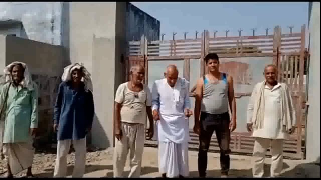 सौंख इस्थित नगला चिंता में प्राथमिक विद्यालय के टीचर नही करते सरकारी आदेशों का पालन , इस्कूल में नही मनी गांधी जयंती ।