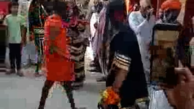 राया के अर्रुआ में निकाली मां काली की भव्य शोभायात्रा।