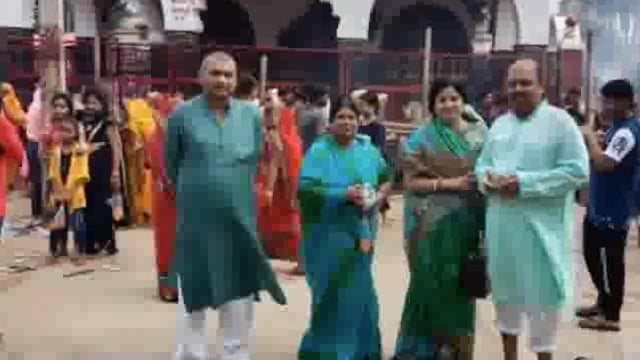 उत्तराखंड के मुख्यसचिव वह मेडिकल अस्पताल के सचिव ने तेलडीहा में पूजा अर्चना की 