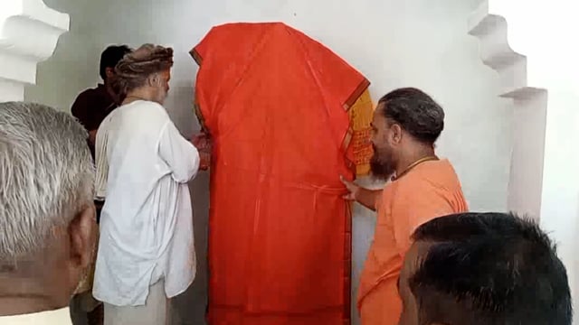 तहसील परिसर में हुई मंदिर की स्थापना देव दास जी महाराज ने कहा कि तहसील परिसर में मंदिर निर्माण वास्तव में पुनीत कार्य है