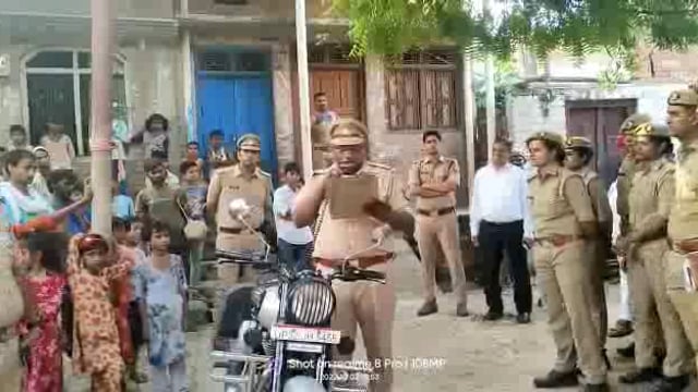 रायबरेली जिले के नसीराबाद पुलिस ने गोकशी के धंधे में लिप्त एक अपराधी की 10 लाख से ज्यादा की संपत्ति कुर्क कर ली। 