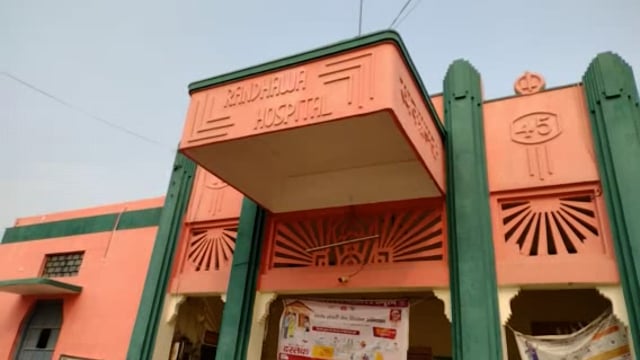 लालगंज के ओरी के पुरवा गांव में घर पर काम कर रहे युवक को करंट लगा बिजली का हालत गंभीर।