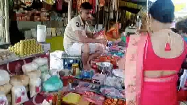 रायबरेली शारदीय नवरात्र के मौके पर मंदिरों पर श्रद्धालुओं ने किया पूजा अर्चना।