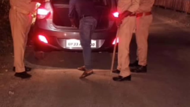 गुरबक्श गंज पुलिस ने त्यौहारों को लेकर आने जाने वाले वाहनों को किया चेकिंग अभियान 