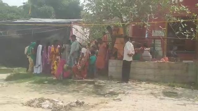 वजीरगंज के सिद्ध पीठ बाबा बालेश्वरनाथ मंदिर पर आज काफी संख्या मे हुआ मांगलिक कार्यक्रम, 