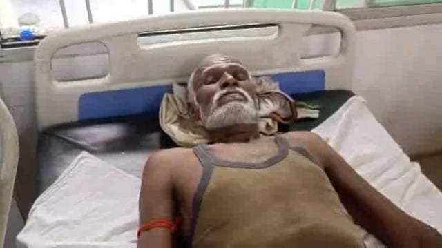 सर्पदंश से बुजुर्ग किसान की हालत खराब