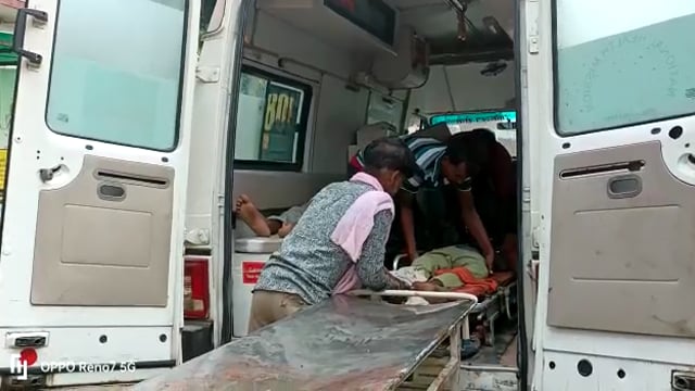 जालौन

फिर दिखा रफ़्तार का कहर
तेज़ रफ़्तार अनियंत्रित बुलैरो गाड़ी ने वाइक सवार मजदूरों को मारी जोरदार टक्कर 