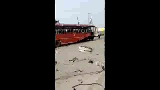 उदगीर जवळ एसटी बस व कारचा भीषण अपघात पाच जण जागीच ठार