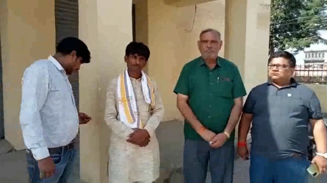 कोतवाली खैर व्यापार मंडल की हुई प्रशासन के साथ मंडी समिति की बैठक