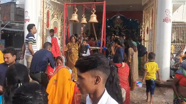 चानन: नवरात्र के नवमी को दुर्गा मंदिरों में खोयचा भरने को लेकर महिलाओ कि उमड़ी भीड़। 