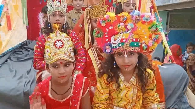 खैर तहसील के गांव शिवाला खुर्द में निकाली गई मां काली की झांकियां