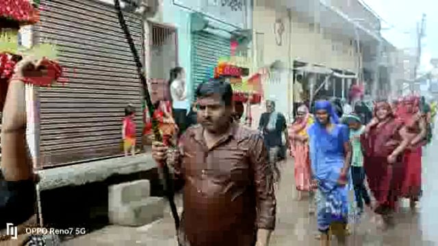 जालौन

आज़ नवरात्र में नवमी के दिन जालौन नगर क्षेत्र में बड़ी माता मंदिर परिसर में लगने वाले मेले को बारिश ने धोया 