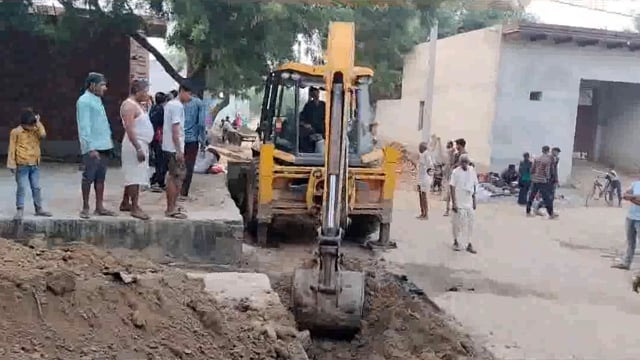 मांट :- जावरा पंचायत के गांव लक्ष्मीनगर में ग्राम प्रधान द्वारा नाली निर्माण कार्य कराया गया