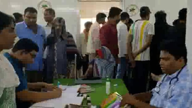 युवती ने सूने घर में फाँसी लगाकर दी जान